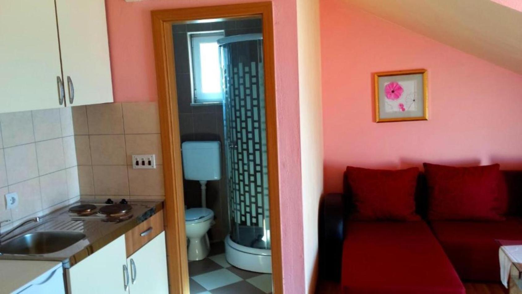 Sarita 2 Apartma