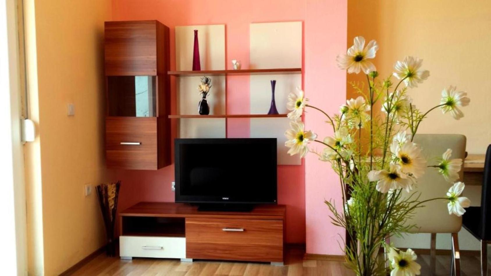 Apartma Sarita 2 *