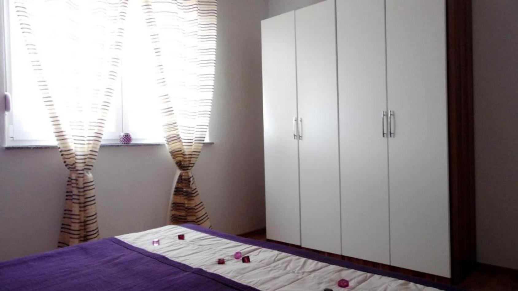 Apartma Sarita 2 *